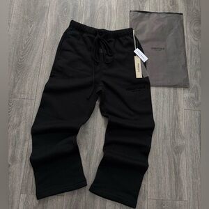 Essentials Black sweats New small